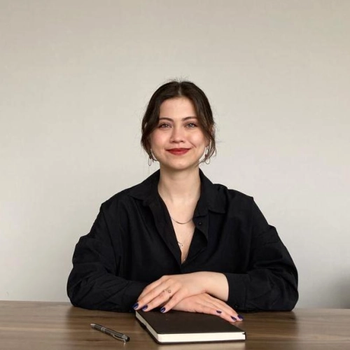 Psikolog Elif Şanlı